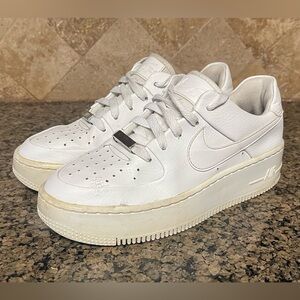 Nike Air Force 1 White Casual Shoes Sneakers Platform Sole - Size 7